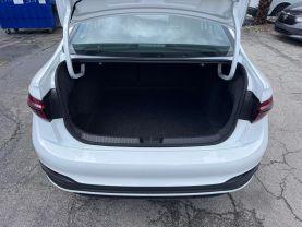 Volkswagen Jetta - Thumbnail 17