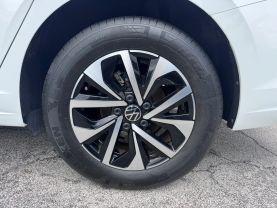 Volkswagen Jetta - Thumbnail 19