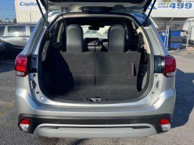 Mitsubishi Outlander - Thumbnail 18