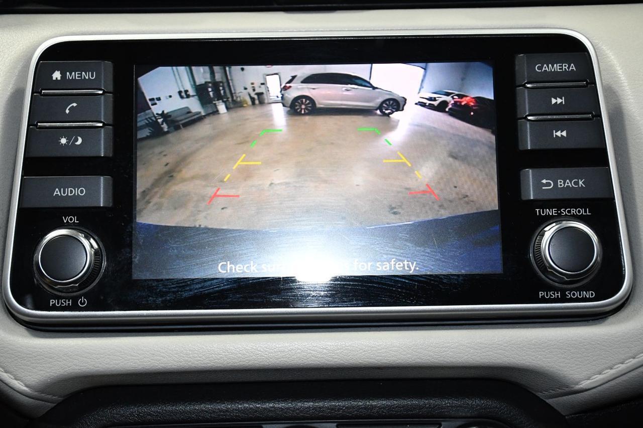 Nissan Versa - Thumbnail 13