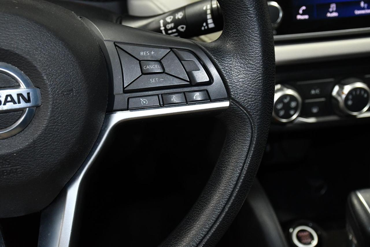 Nissan Versa - Thumbnail 9