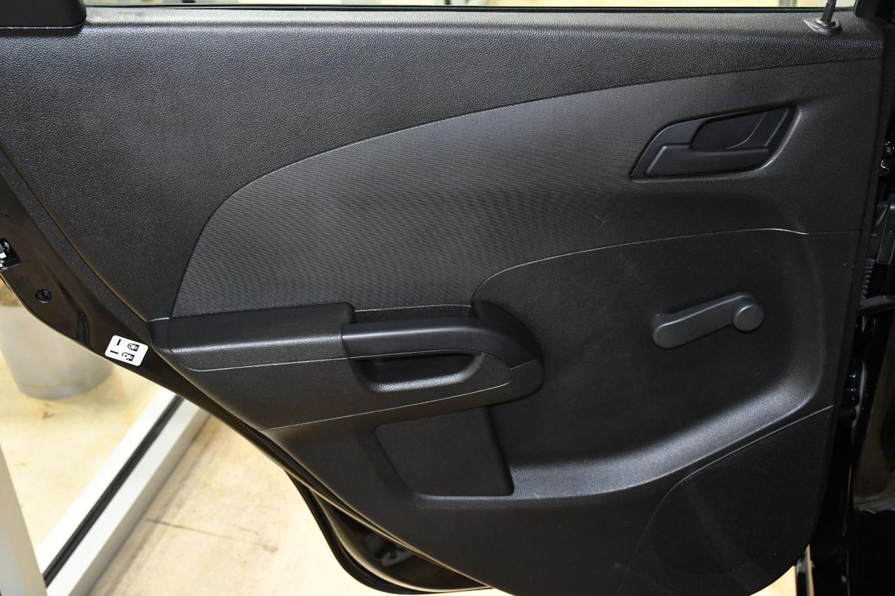 Chevrolet Sonic - Thumbnail 19