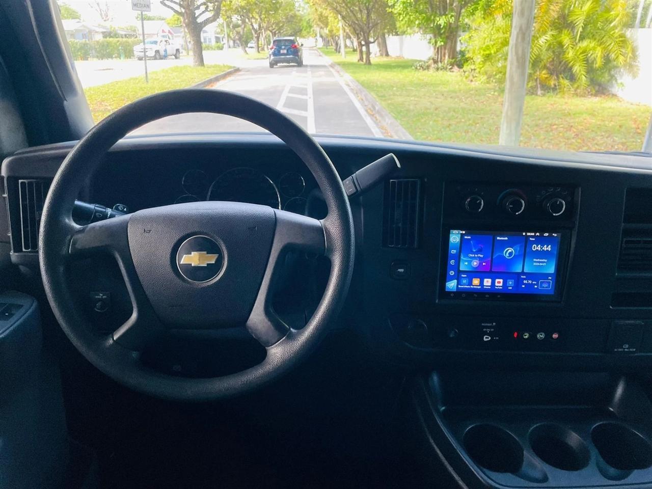 Chevrolet Express - Thumbnail 12