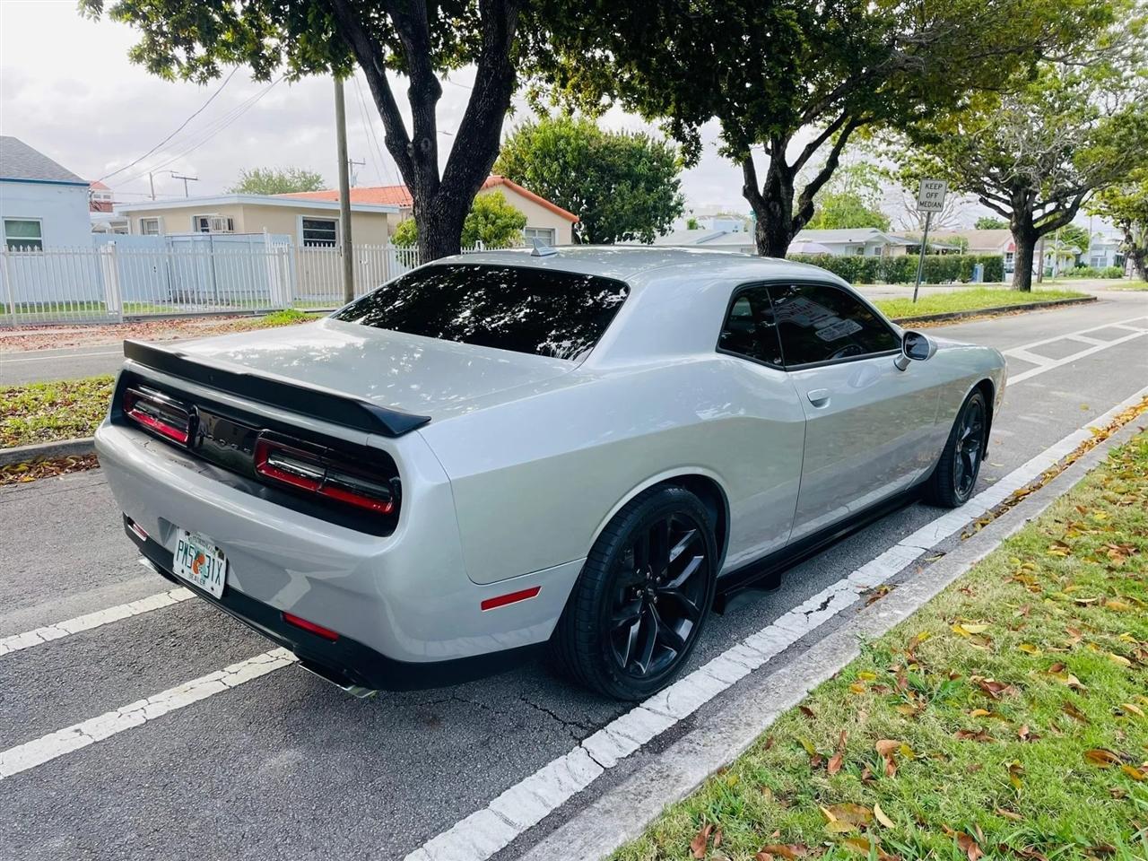 Dodge Challenger - Thumbnail 6