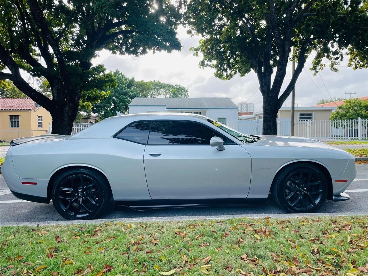 Dodge Challenger - Thumbnail 7