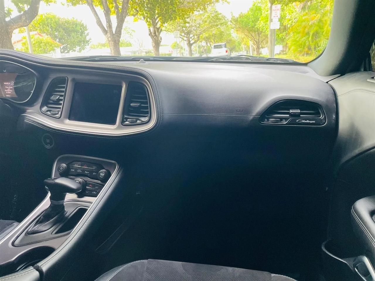 Dodge Challenger - Thumbnail 12