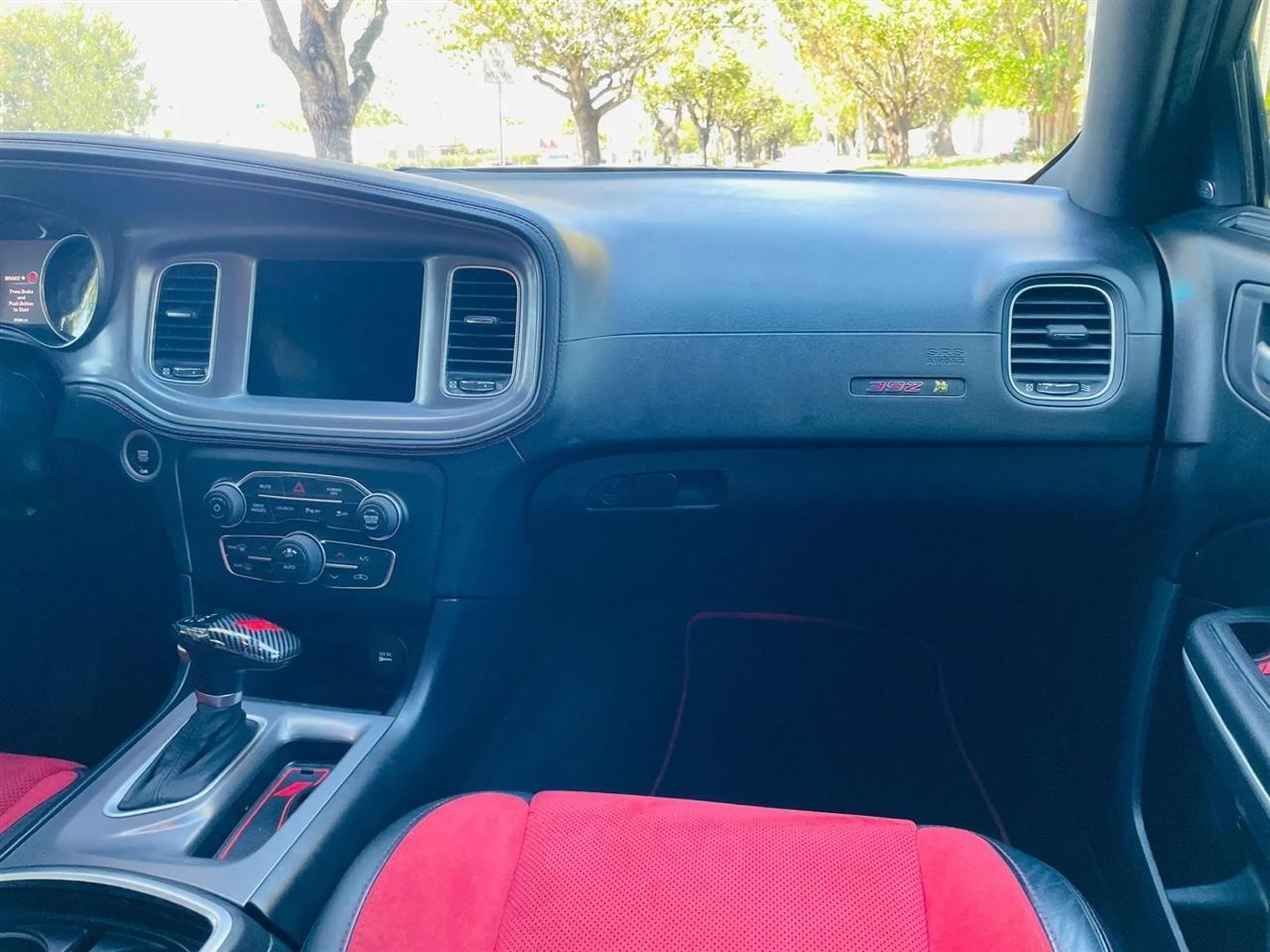 Dodge Charger - Thumbnail 14