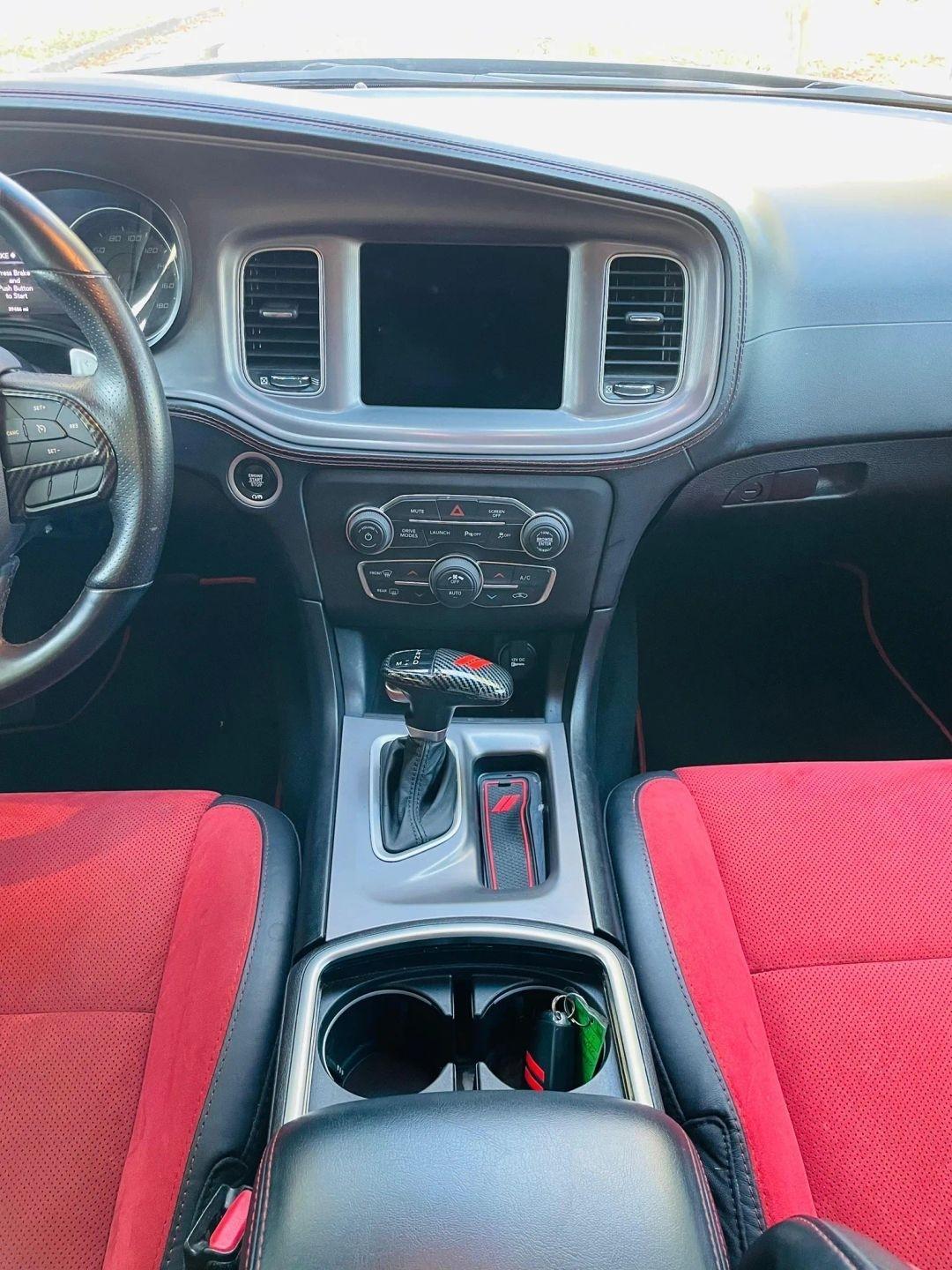 Dodge Charger - Thumbnail 15