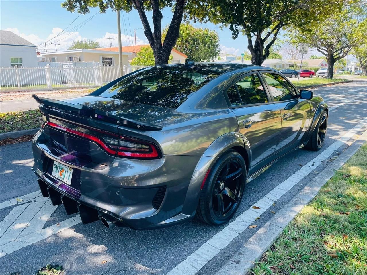 Dodge Charger - Thumbnail 6