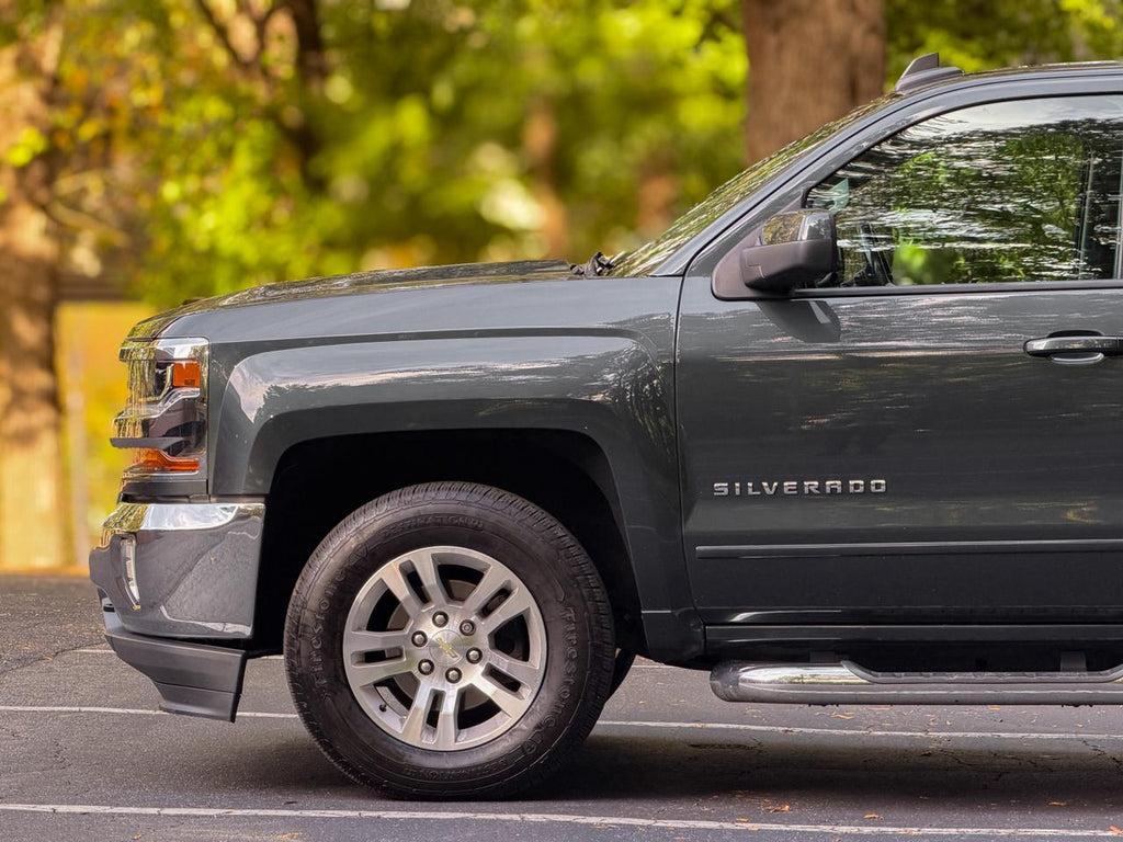 Chevrolet Silverado 1500 V8 4X4 - Thumbnail 6