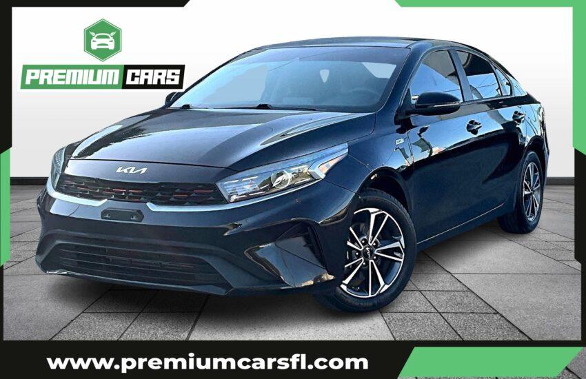 Kia Forte Lxs Sedan 4D - Thumbnail 2
