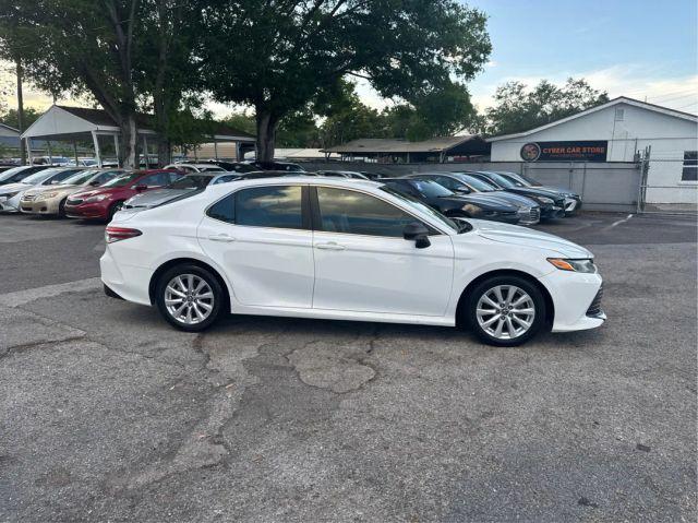 TOYOTA CAMRY - Thumbnail 4