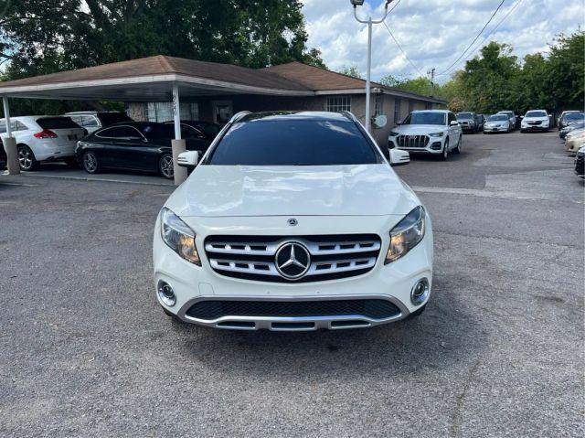 MERCEDES-BENZ GLA - Thumbnail 2