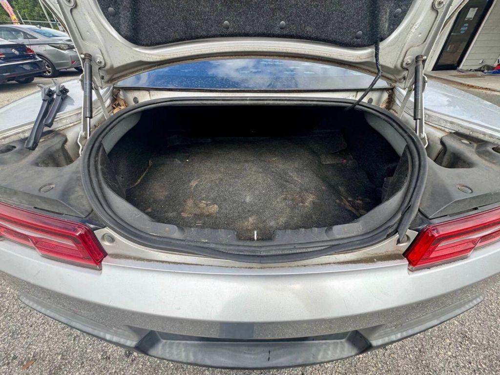 Chevrolet Camaro - Thumbnail 18