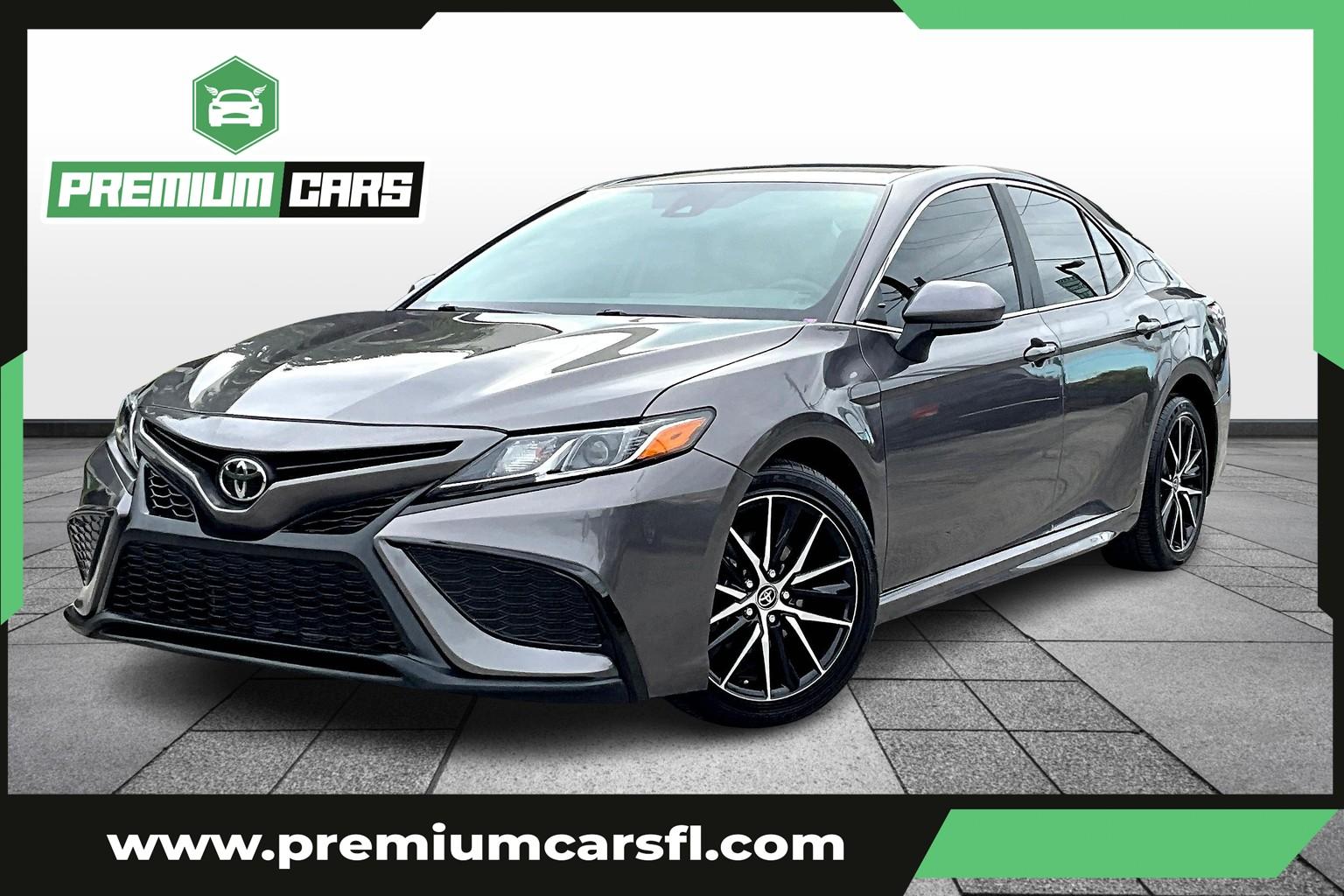 Toyota Camry Se Sedan 4D - View 1