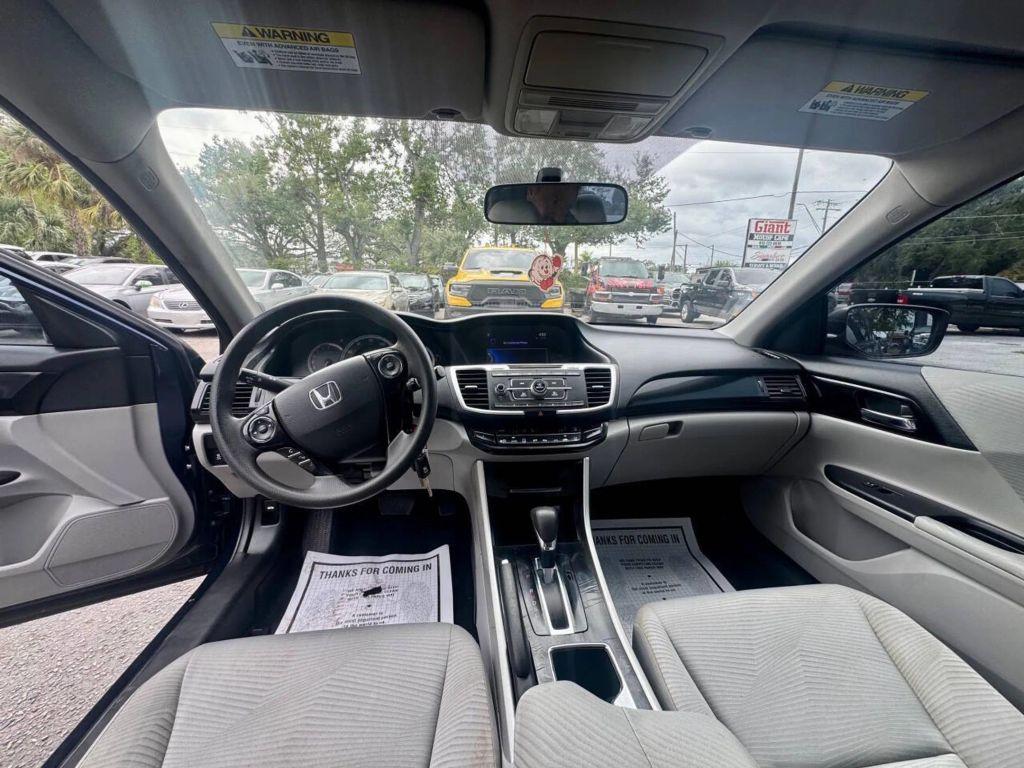 Honda Accord - Thumbnail 2