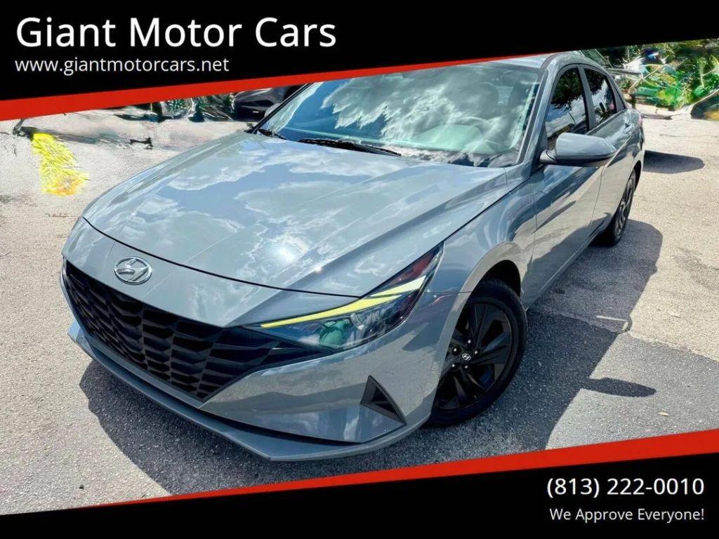 Hyundai Elantra - Thumbnail 7