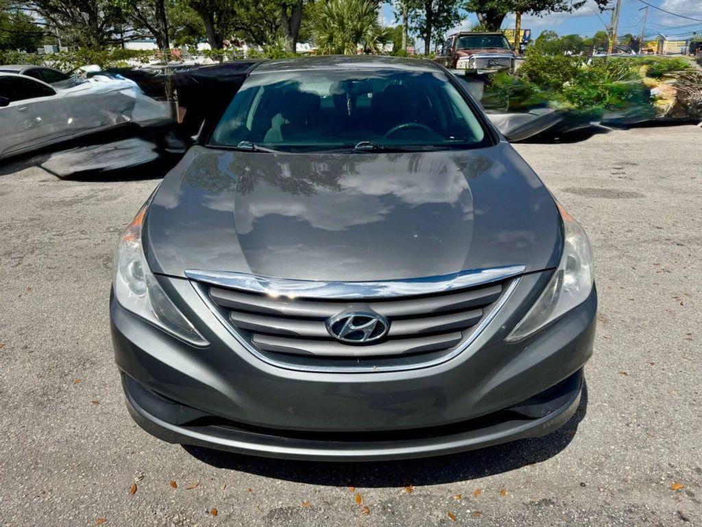Hyundai Sonata - Thumbnail 14