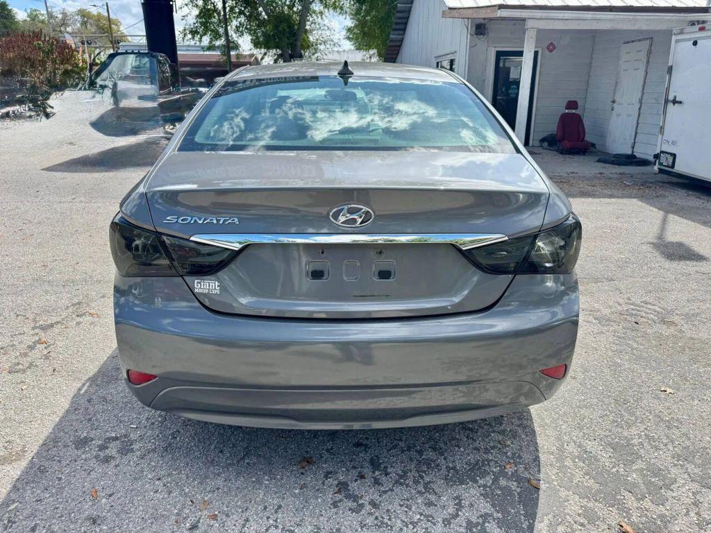 Hyundai Sonata - Thumbnail 15