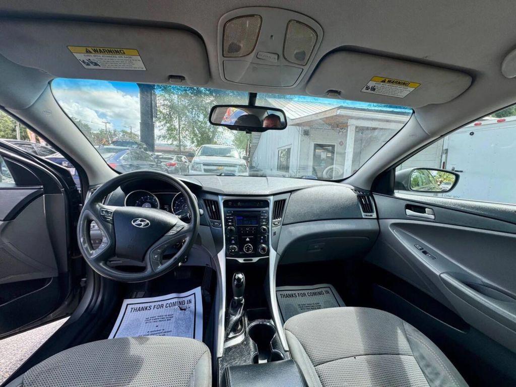 Hyundai Sonata - Thumbnail 2