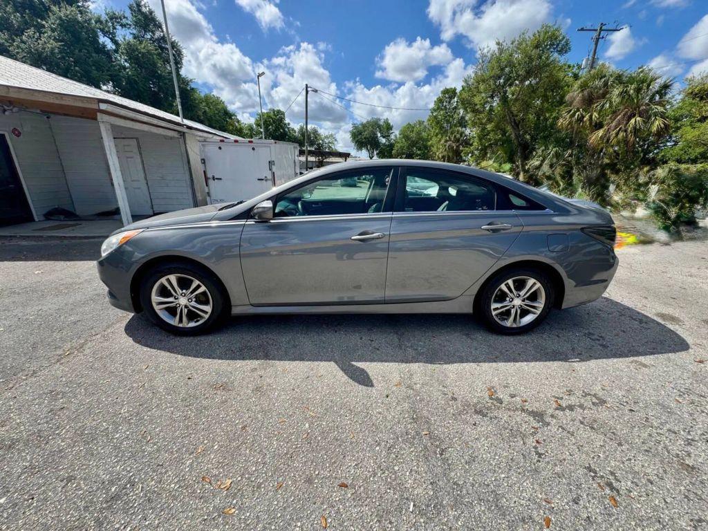 Hyundai Sonata - Thumbnail 12