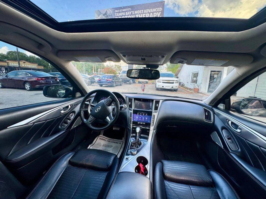 Infiniti Q50 - Thumbnail 2