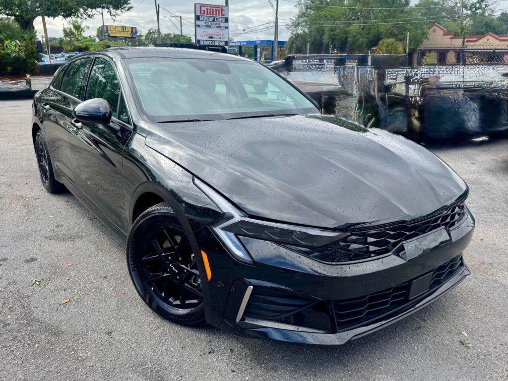 Kia K5 - Thumbnail 8