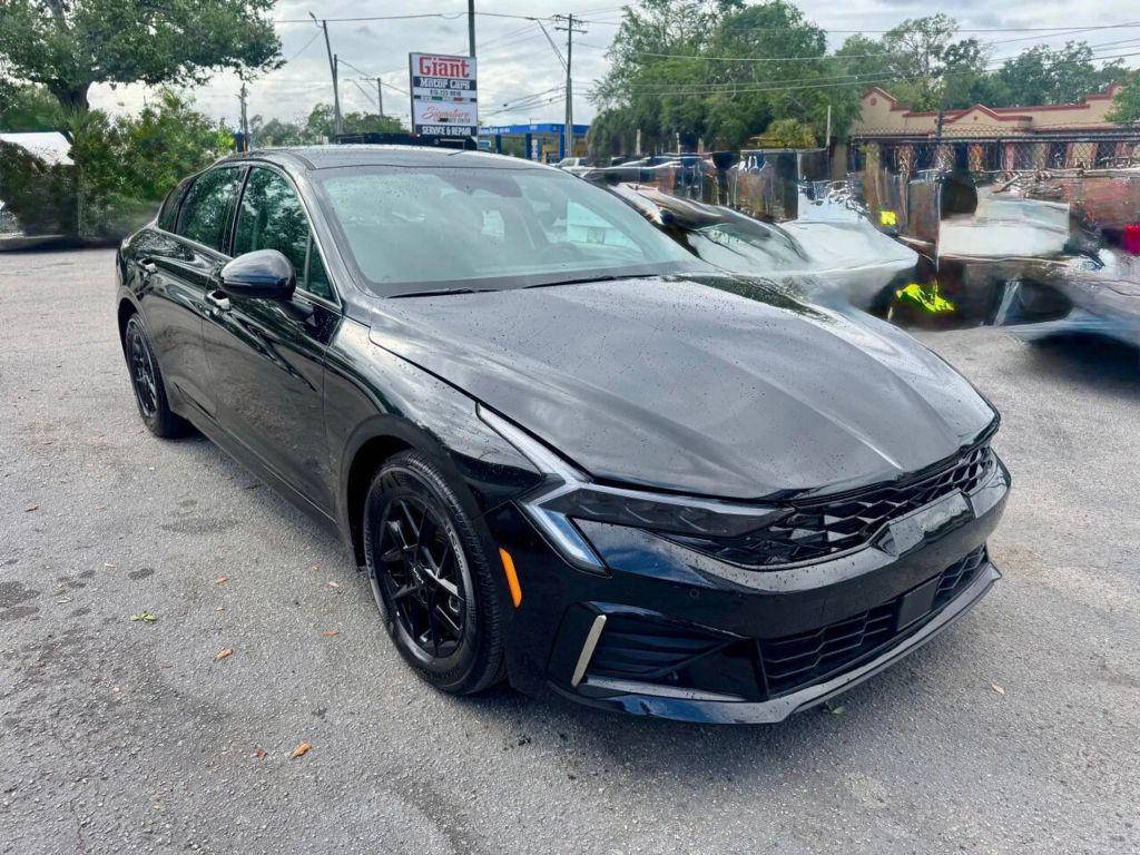 Kia K5 - Thumbnail 16