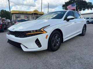 Toyota Camry - Thumbnail 10