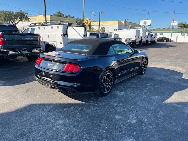 Ford Mustang - Thumbnail 7