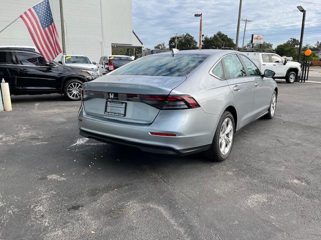 Honda Accord - Thumbnail 4