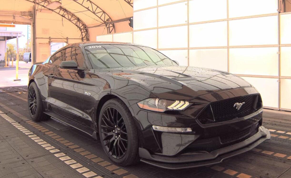 Ford Mustang Gt - Thumbnail 6