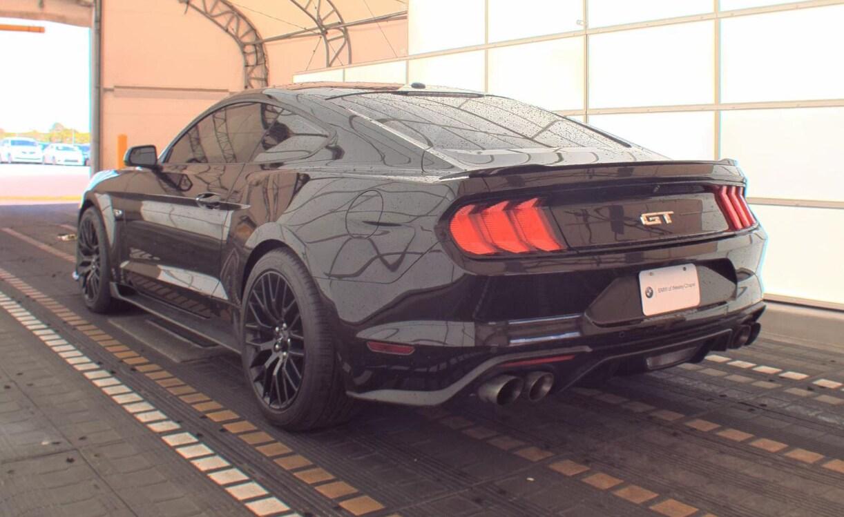 Ford Mustang Gt - View 1