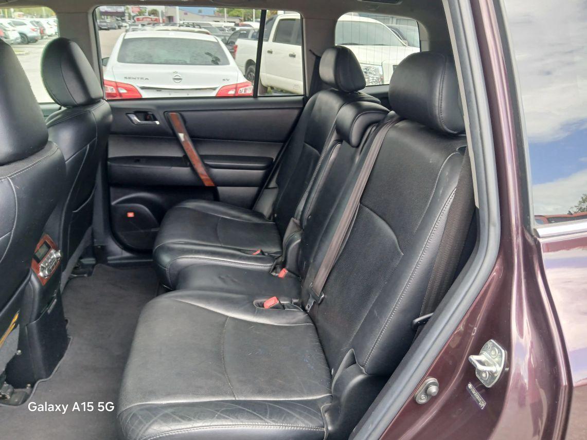 Toyota Highlander - Thumbnail 11