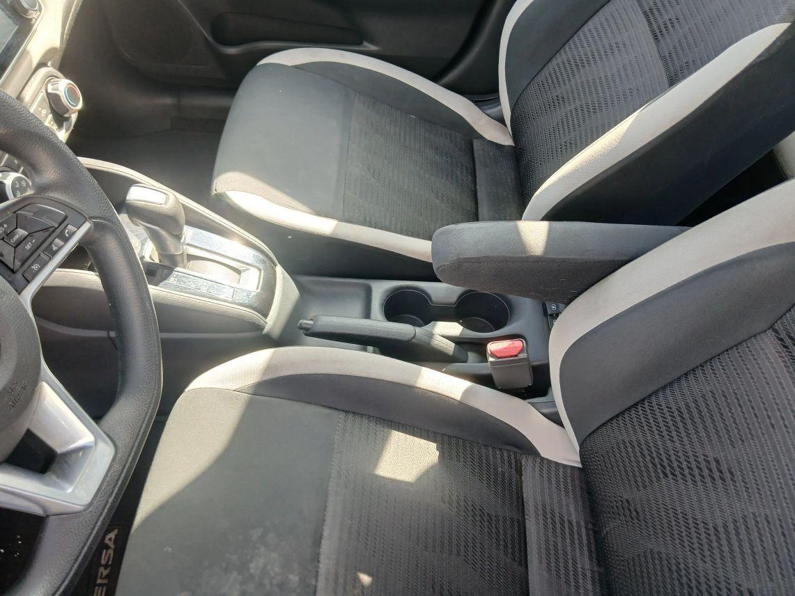 Nissan Versa - Thumbnail 8