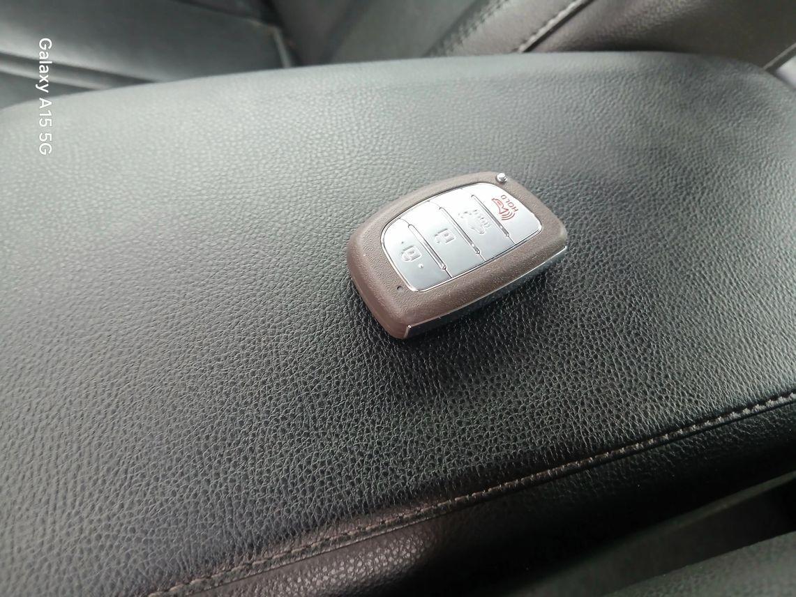 Hyundai Sonata - Thumbnail 9