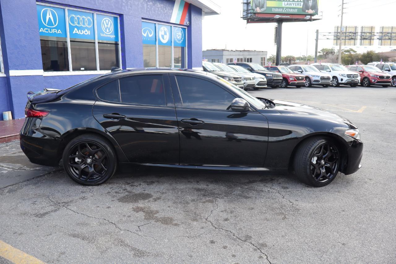 Alfa Romeo Giuliaawd - Thumbnail 2