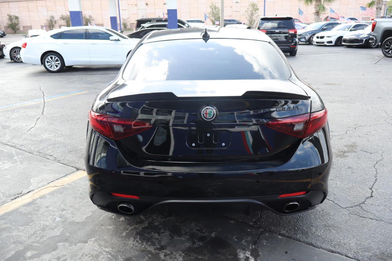 Alfa Romeo Giuliaawd - Thumbnail 4