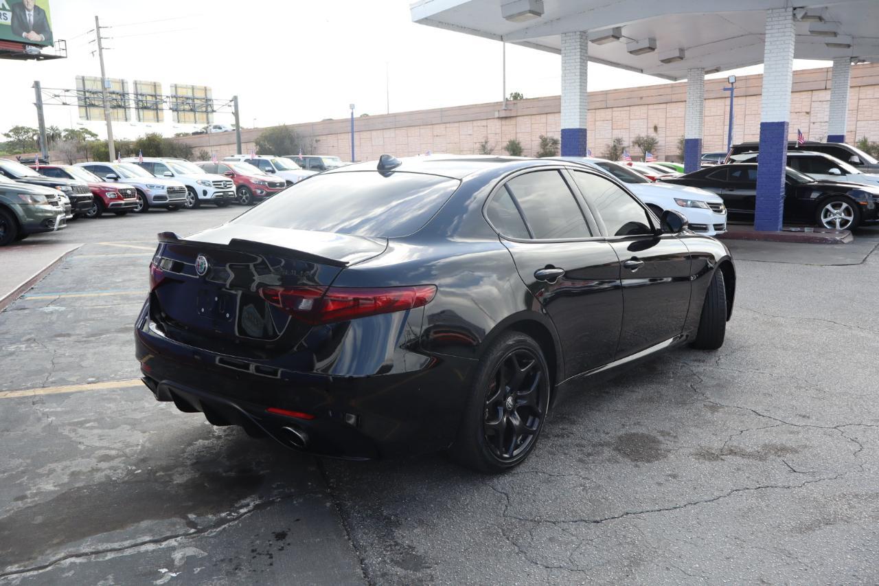 Alfa Romeo Giuliaawd - Thumbnail 3