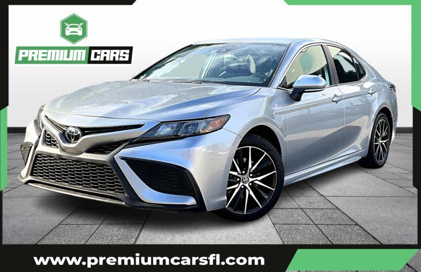 Toyota Camry Se Sedan 4D - Thumbnail 2