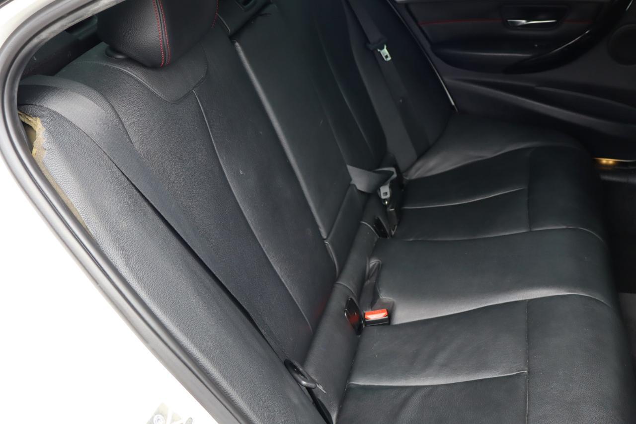 Bmw 3 Series4Dr Sdn 335I Rwd South Africa - Thumbnail 18