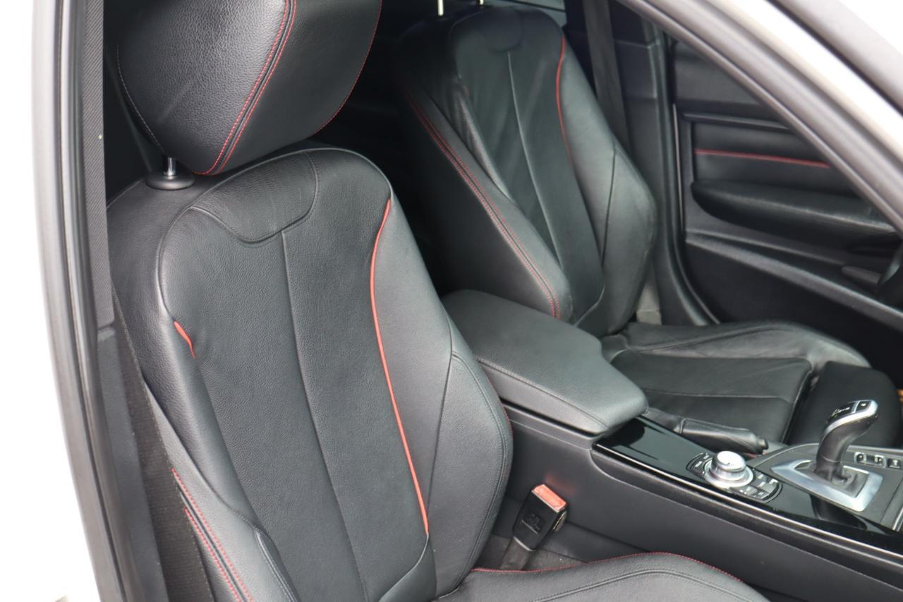 Bmw 3 Series4Dr Sdn 335I Rwd South Africa - Thumbnail 17