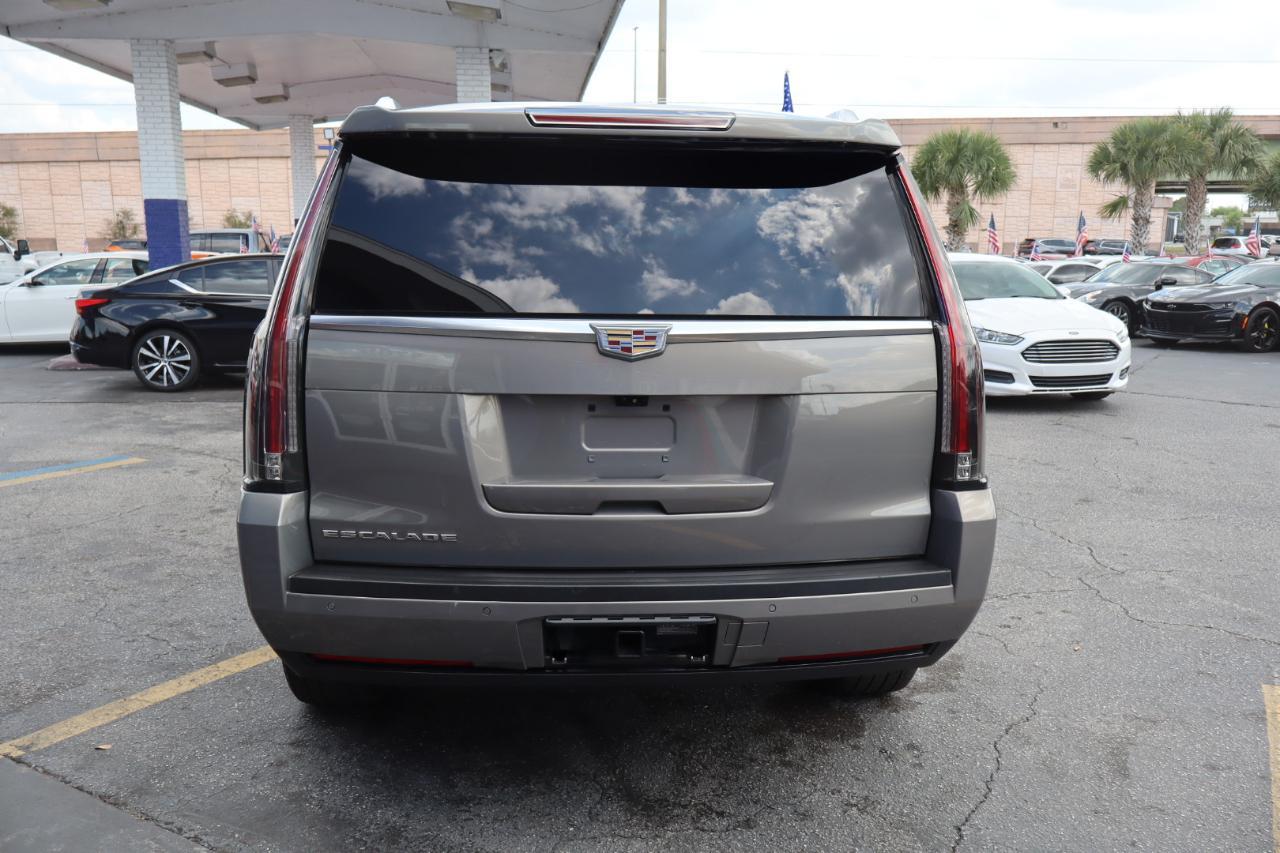 Cadillac Escalade2Wd 4Dr Luxury - Thumbnail 4