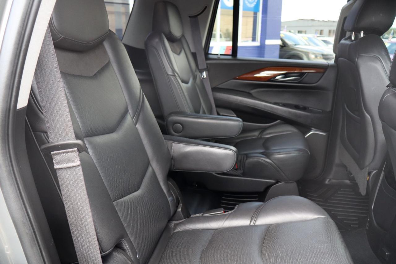 Cadillac Escalade2Wd 4Dr Luxury - Thumbnail 18