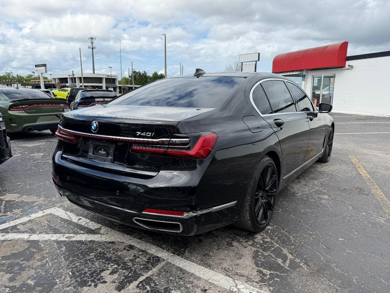 Bmw 7-Series740I - Thumbnail 7