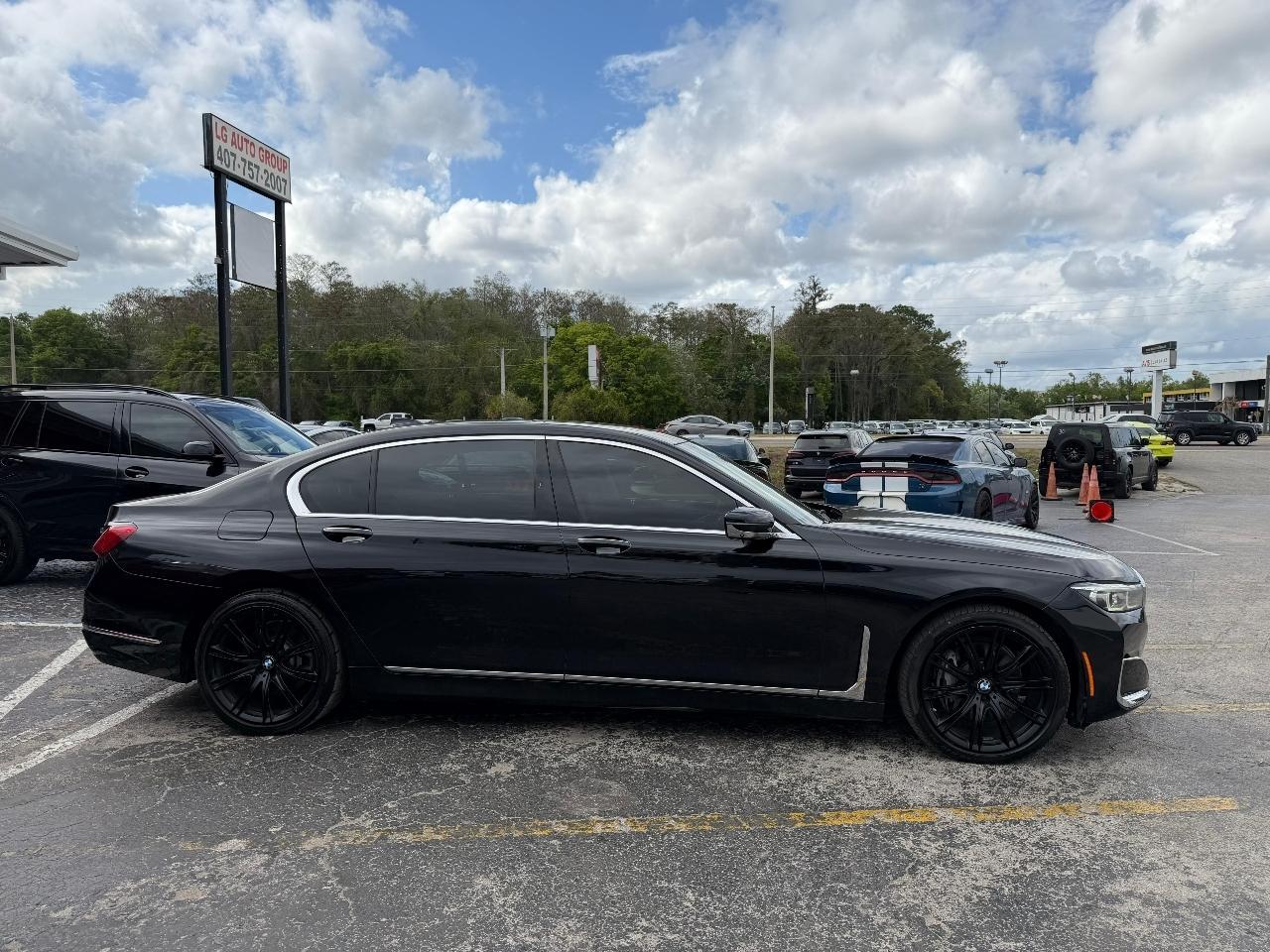 Bmw 7-Series740I - Thumbnail 8