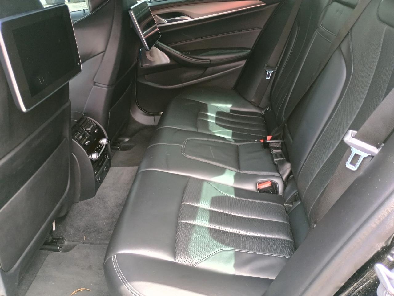 Bmw M5Sedan - Thumbnail 10