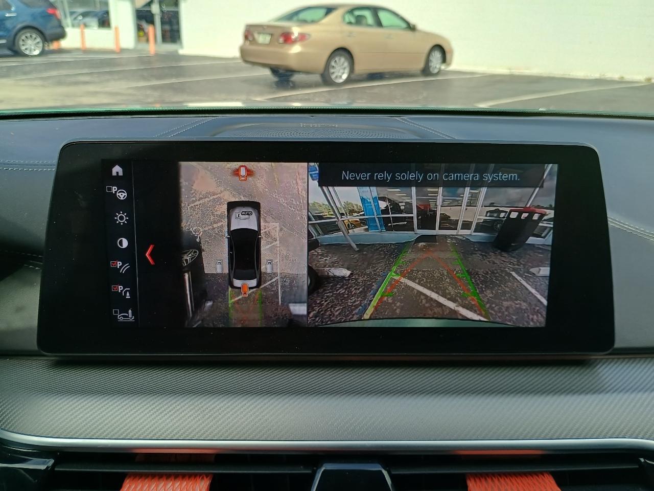 Bmw M5Sedan - Thumbnail 17