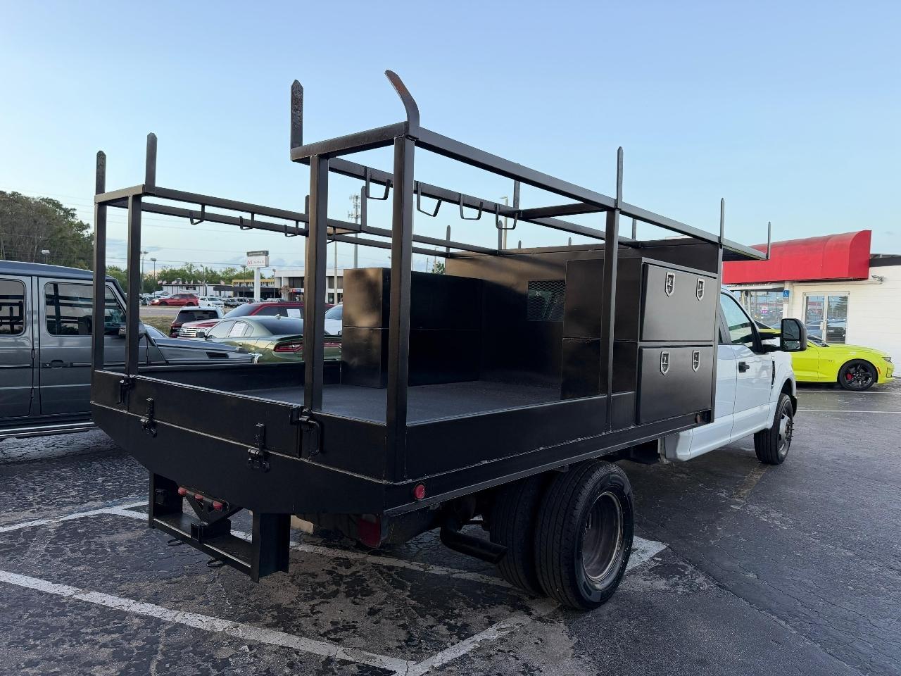 Ford F-350 Sdxl Crew Cab Long Bed Drw 2Wd - Thumbnail 6