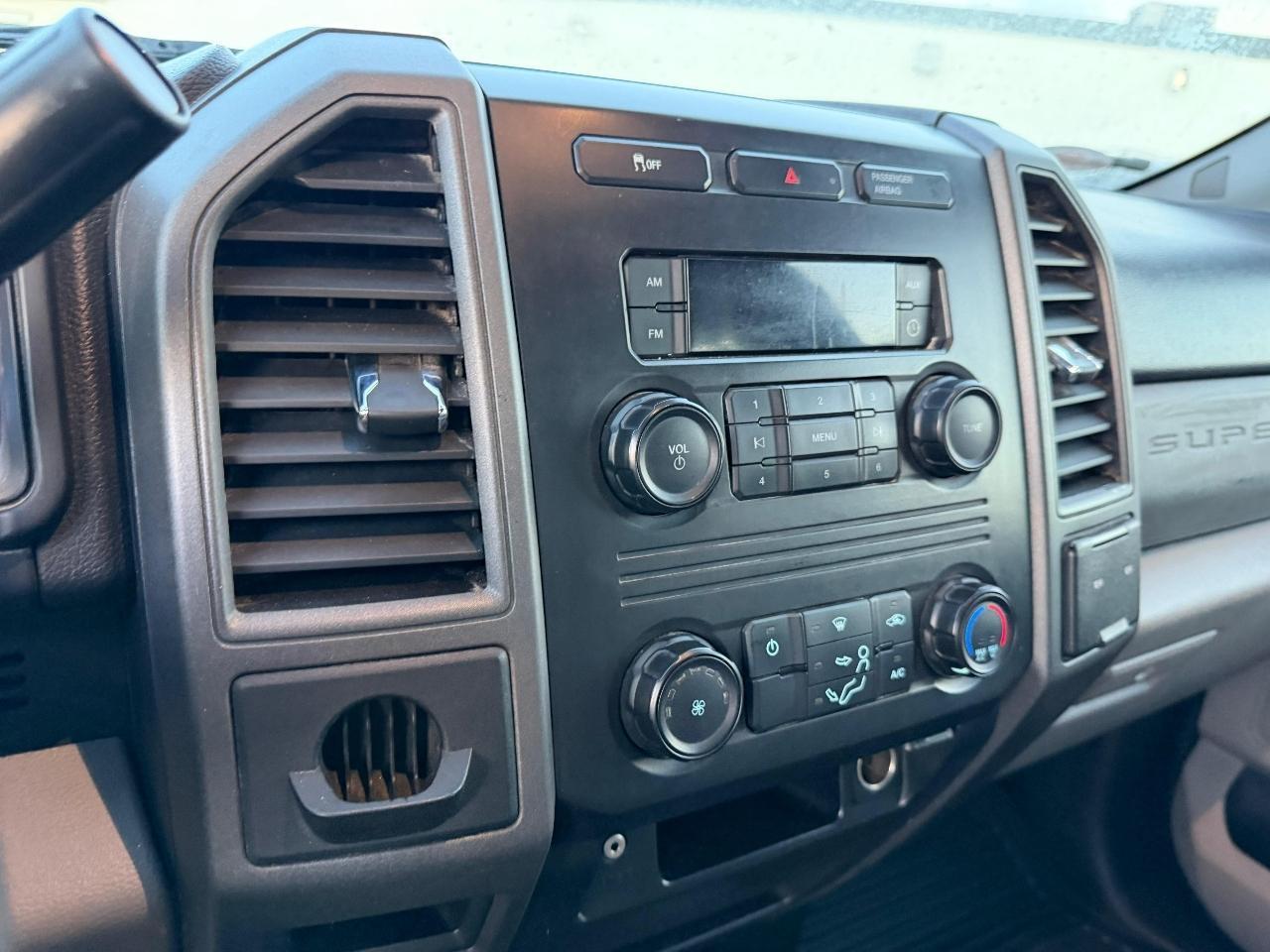 Ford F-350 Sdxl Crew Cab Long Bed Drw 2Wd - Thumbnail 11